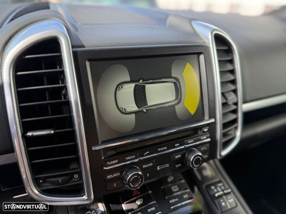 Porsche Cayenne Platinum Edition - 47