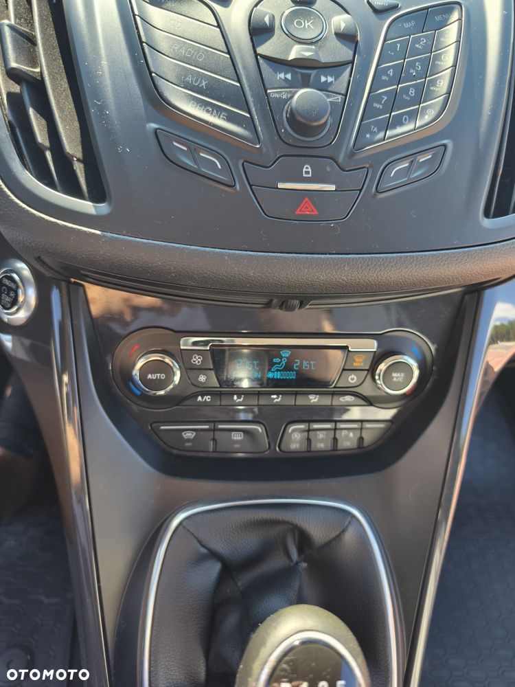 Ford Kuga 2.0 TDCi FWD Titanium - 14