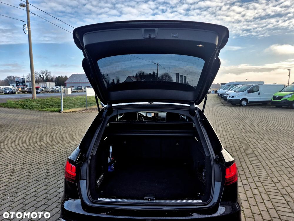 Audi A4 Avant 35 TFSI S tronic S line - 24
