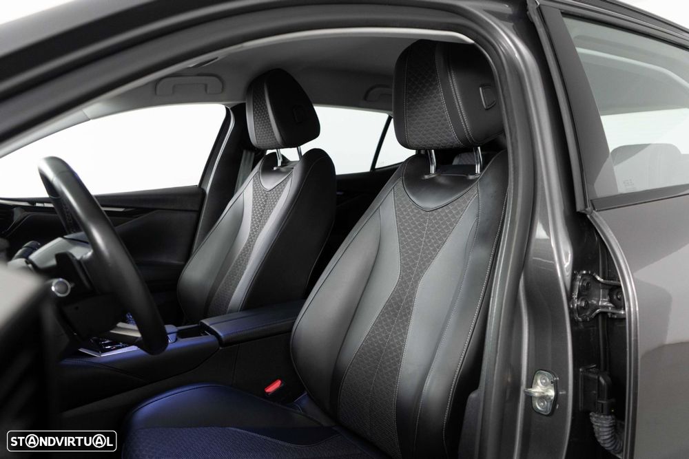 DS DS4 E-Tense Trocadero EAT8 - 9