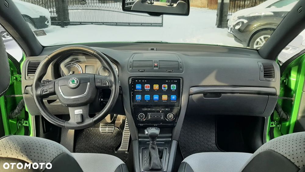 Skoda Octavia 2.0 TSI DSG RS - 18