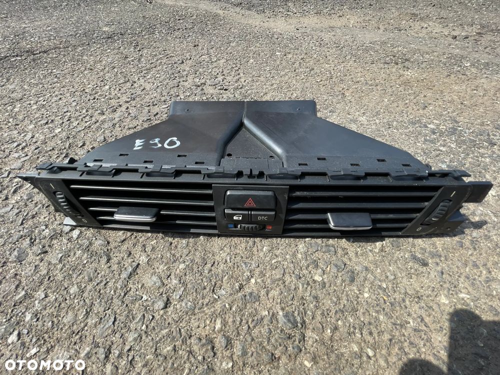 Bmw E90 Kratka Nawiewu - 1