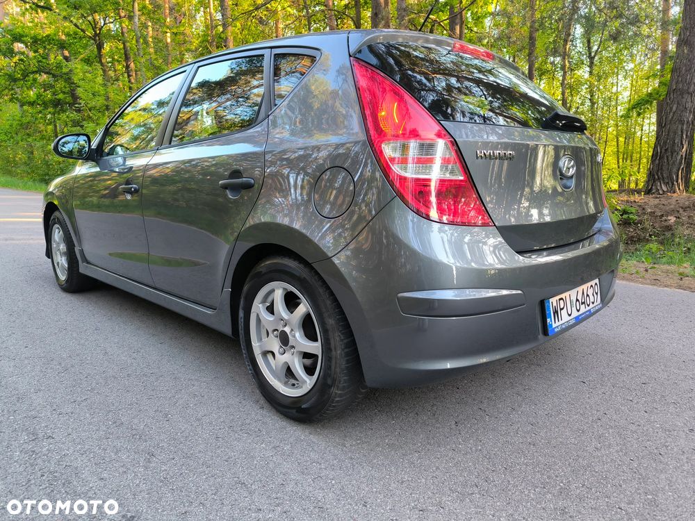 Hyundai i30 1.6 CRDi Classic + - 5