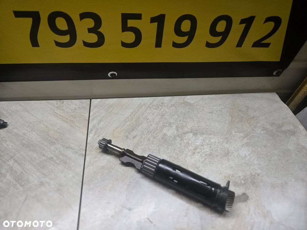 WAŁEK BALANSOWY DO SILNIKA 1.8 2.0 TFSI  06K103305A