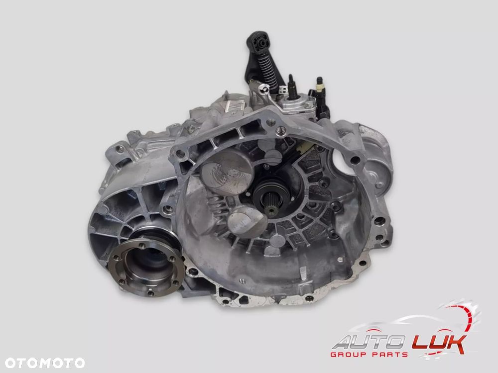 NOWA Skrzynia biegów Manualna ULX 2.0 TDI Volkswagen Golf VIII Passat B8 - 1