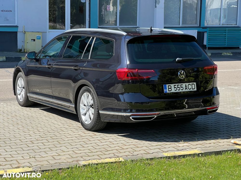 Volkswagen Passat 2.0 TDI Highline - 11