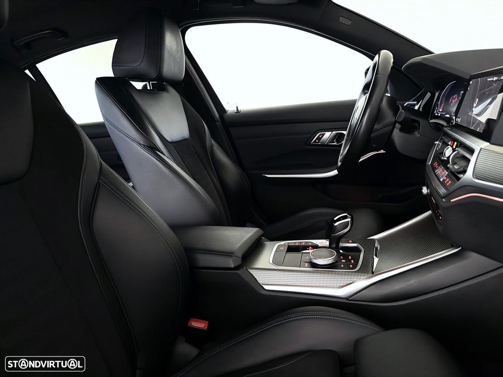 BMW 318 d Pack M Auto - 13