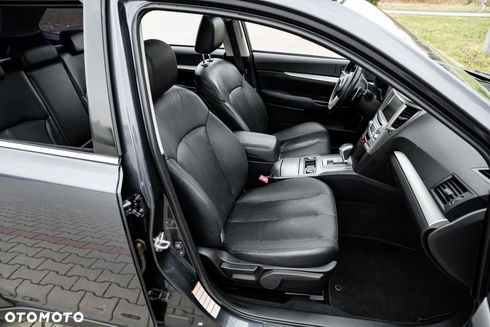 Subaru Outback 2.5i Comfort AT - 25