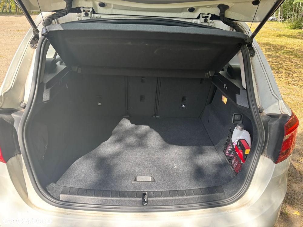 BMW Seria 2 218i - 7