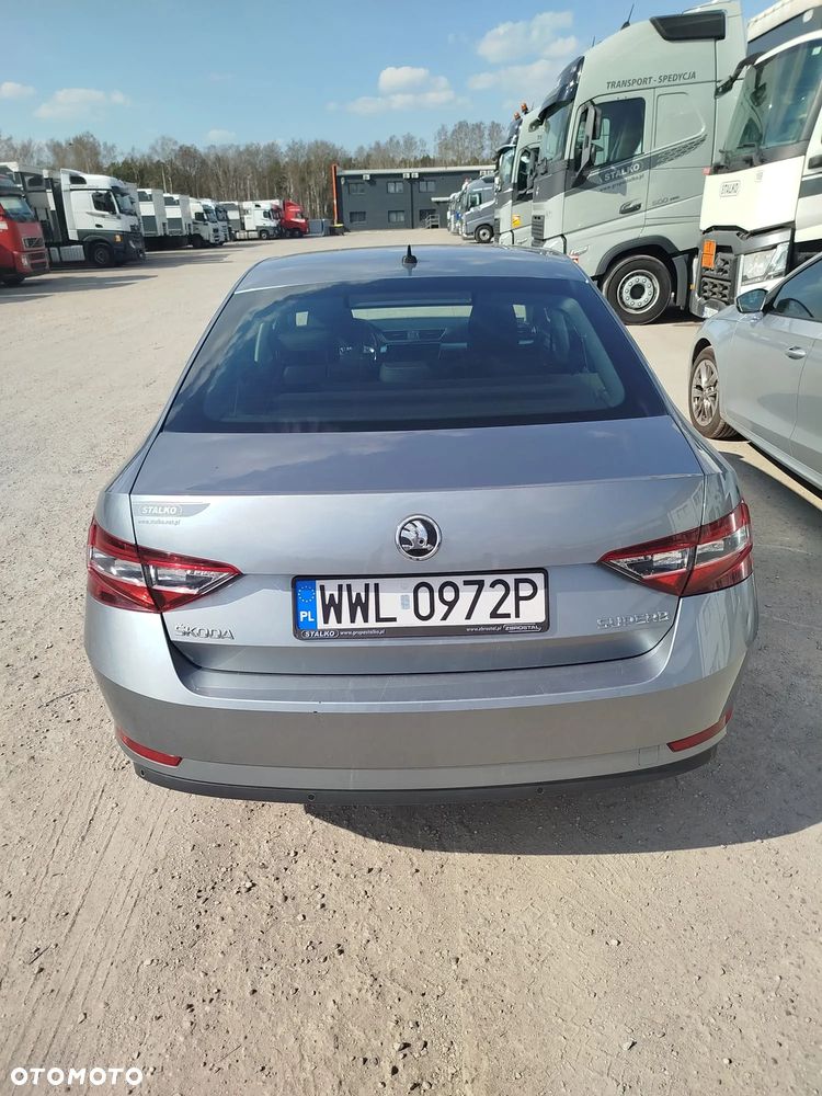 Skoda Superb 1.6 TDI Ambition - 3