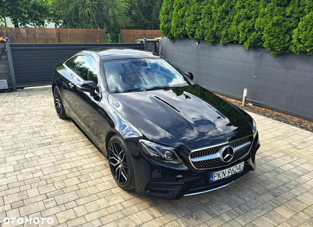 Mercedes-Benz Klasa E 400 4Matic Coupe 9G-TRONIC Avantgarde - 3