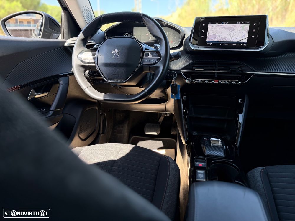 Peugeot 2008 PureTech 130 EAT8 GT - 5