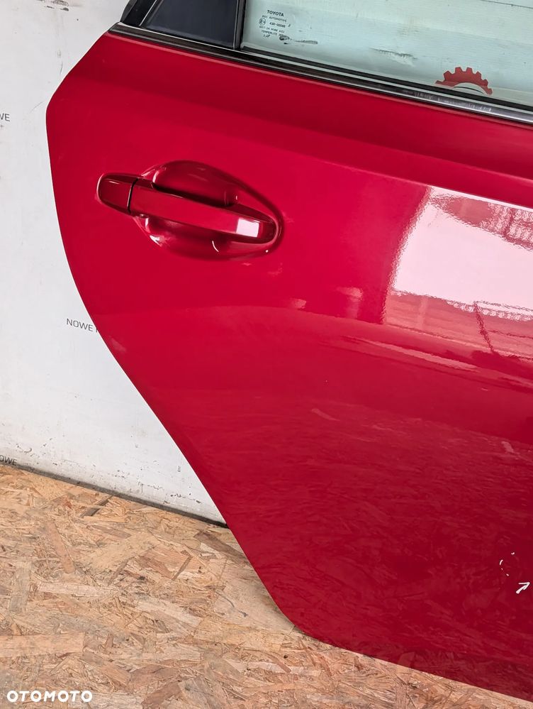 DRZWI TYLNE PRAWE TOYOTA AURIS E18 13'  3R3 - 2