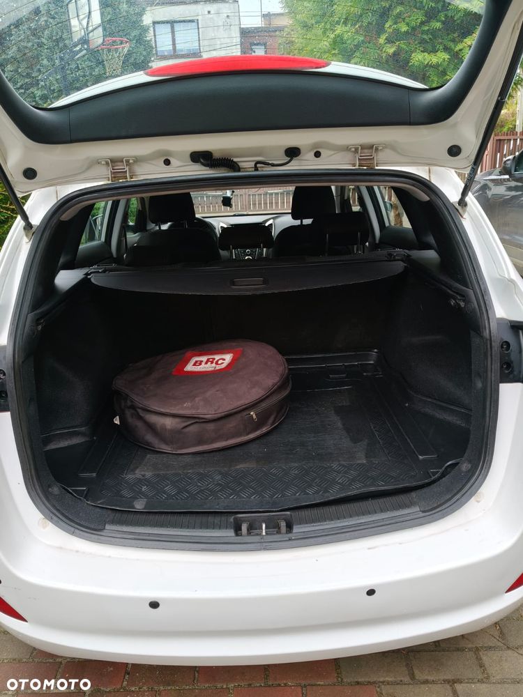 Hyundai i30 1.4 Classic + - 8