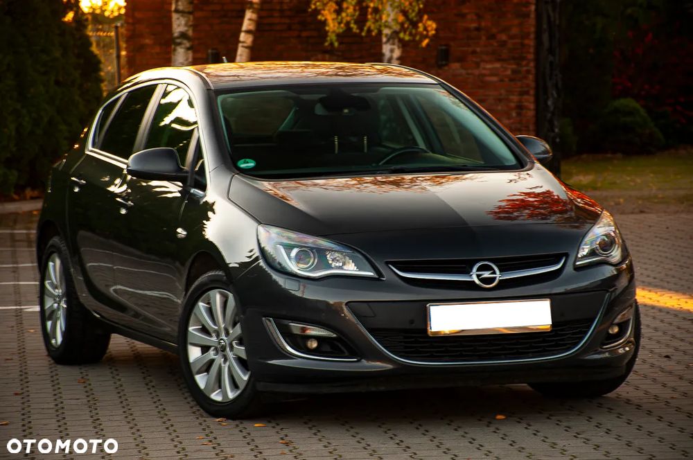 Opel Astra 1.6 ECOTEC DI Turbo ecoFLEX Start/Stop Exklusiv - 2