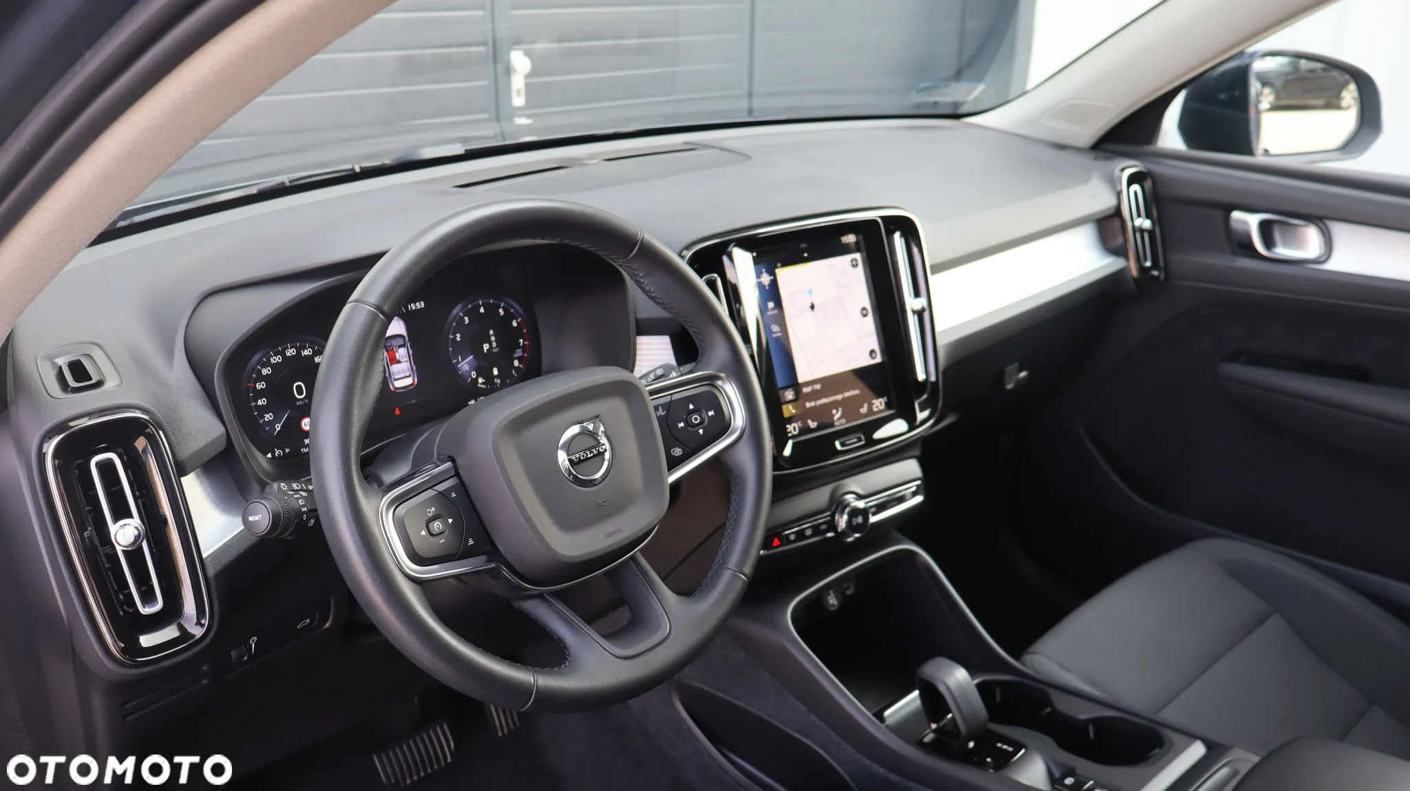 Volvo XC 40 B4 B Momentum Pro - 13