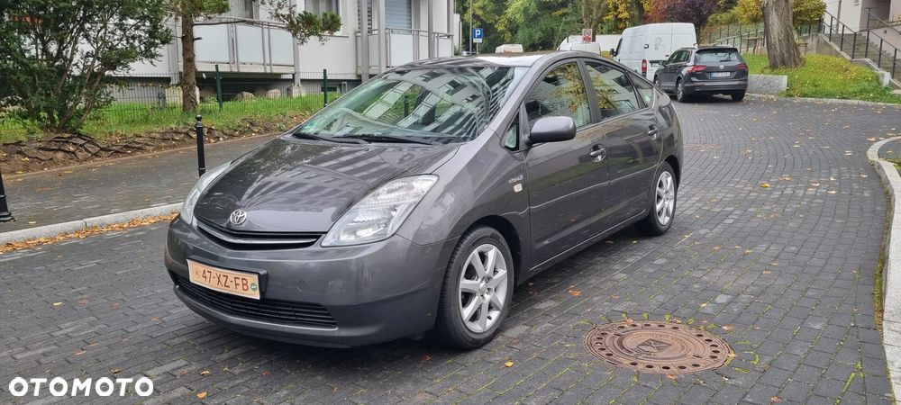 Toyota Prius 1.5 VVT-i Sol - 1