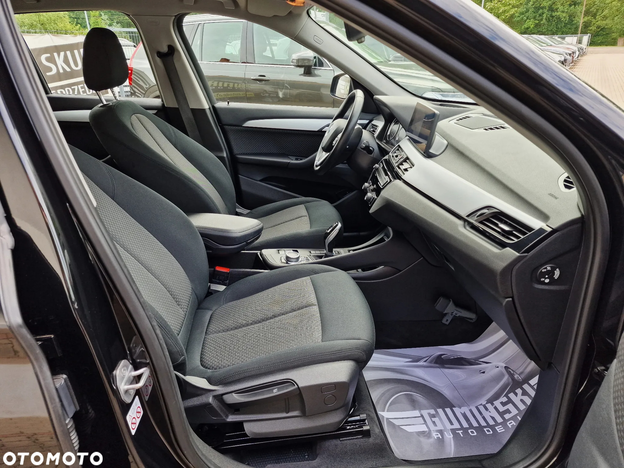 BMW X1 sDrive20i - 21
