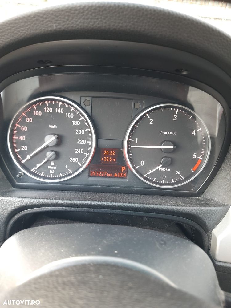 BMW Seria 3 320d xDrive DPF Aut. - 12