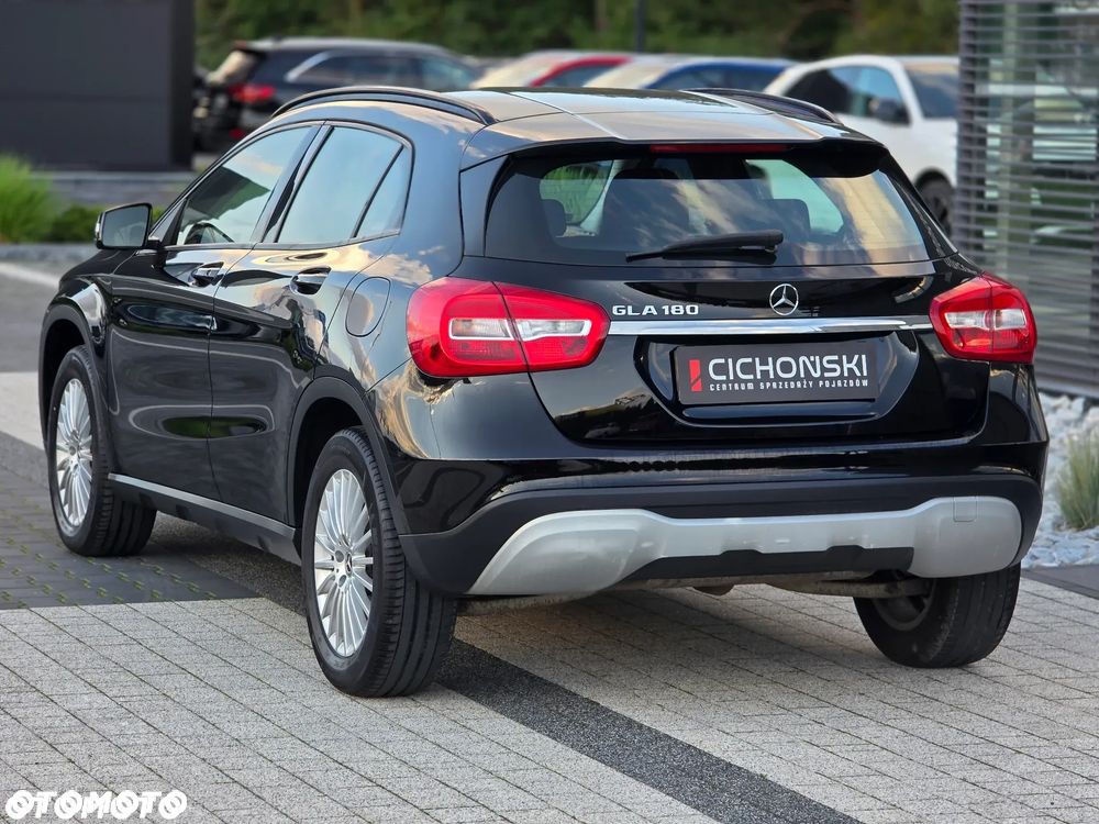 Mercedes-Benz GLA 180 7G-DCT Style - 8