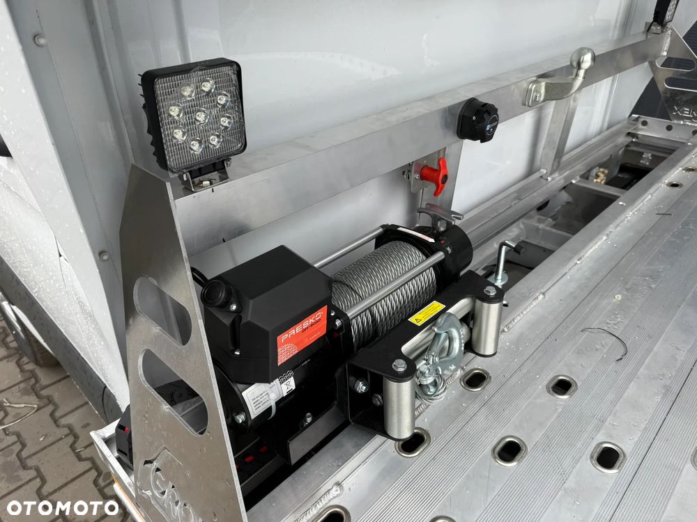 Mercedes-Benz Sprinter - 20