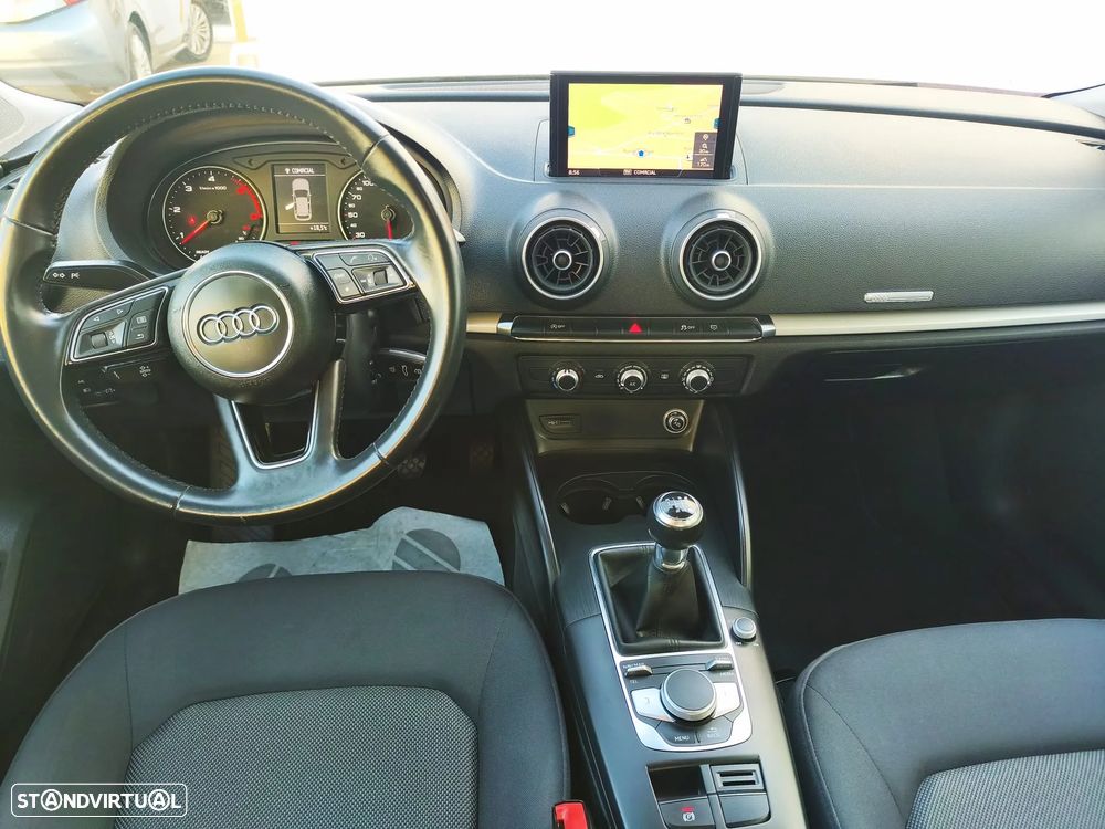 Audi A3 Sportback 1.6 TDI S-line - 19