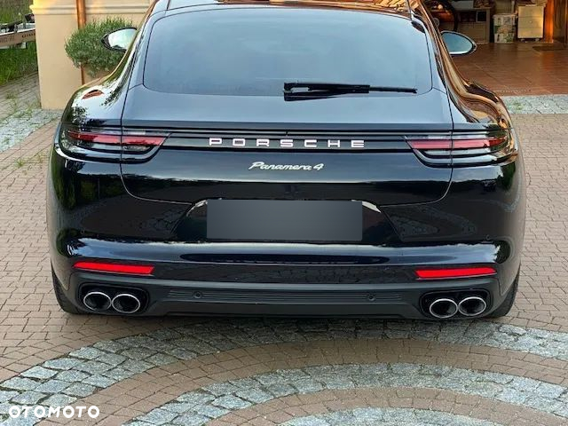 Porsche Panamera 4 E-Hybrid - 4