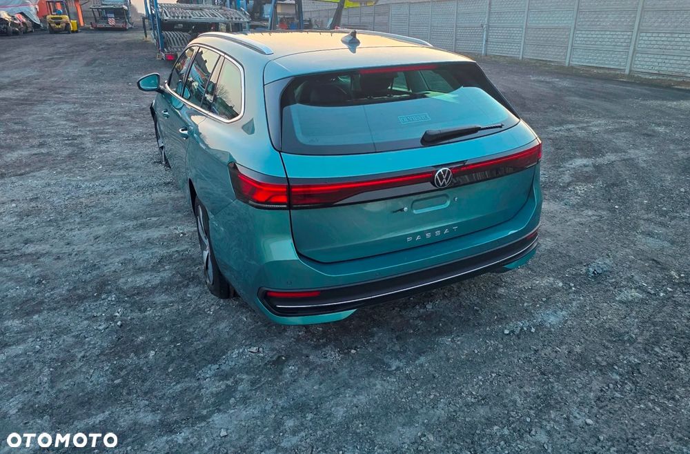 Volkswagen Passat 2.0 TDI EVO Essence DSG - 7
