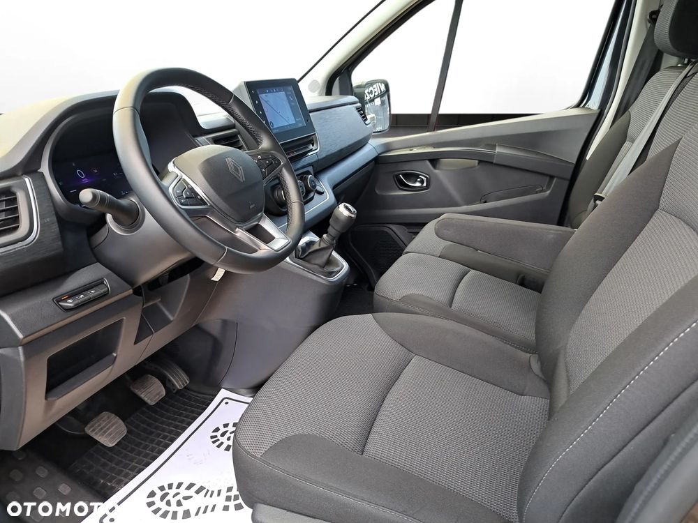 Renault Trafic - 12