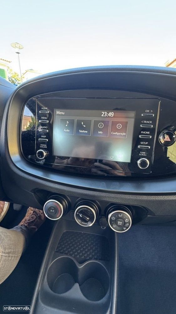 Toyota Aygo 1.0 X-Play Plus - 18
