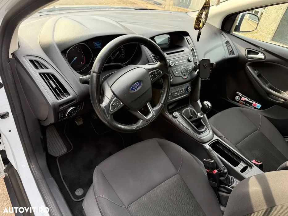 Ford Focus - 6