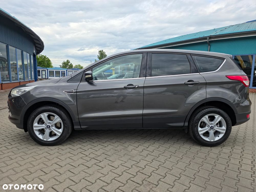 Ford Kuga 2.0 TDCi 2x4 Titanium - 3