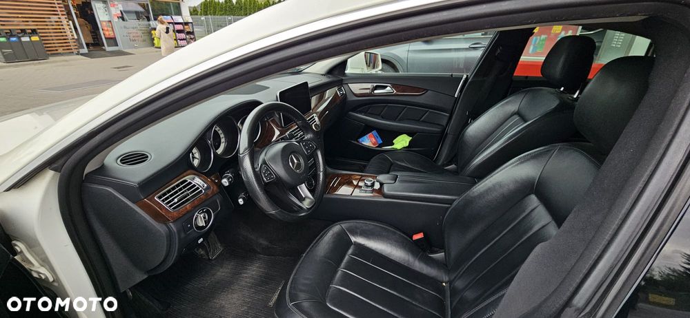 Mercedes-Benz CLS 350 d 4-Matic 9G-TRONIC - 30