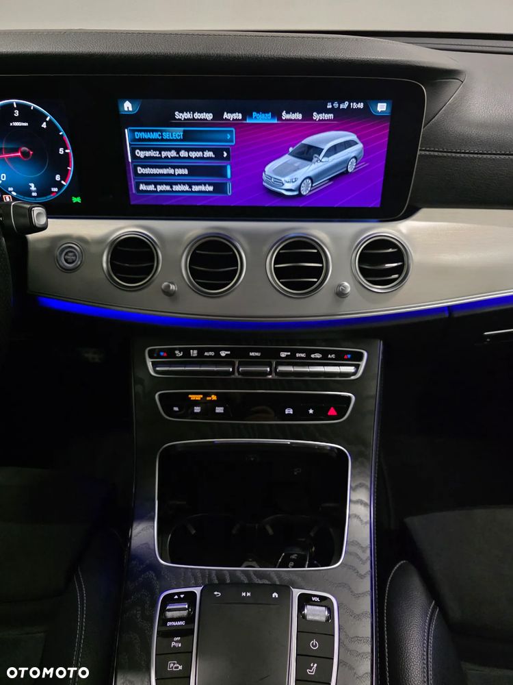 Mercedes-Benz Klasa E 220 d 4-Matic AMG - 12