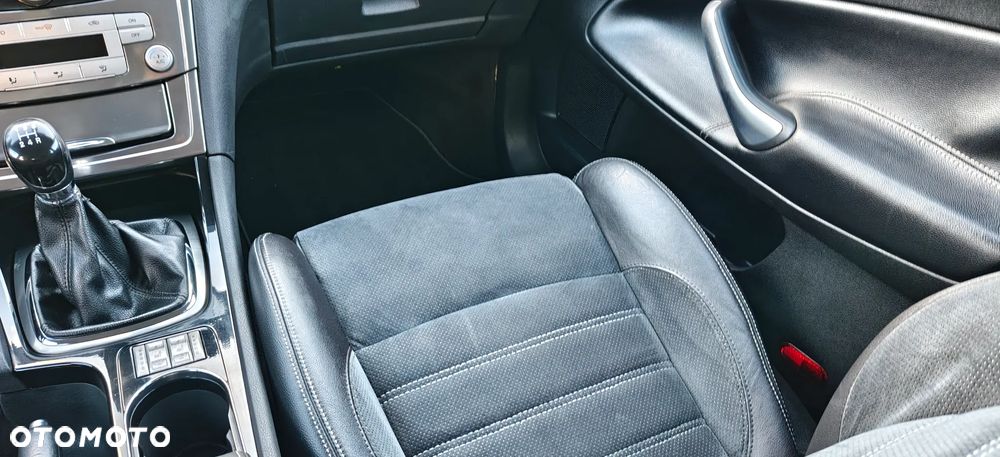 Ford Mondeo 2.0 Platinium X - 31
