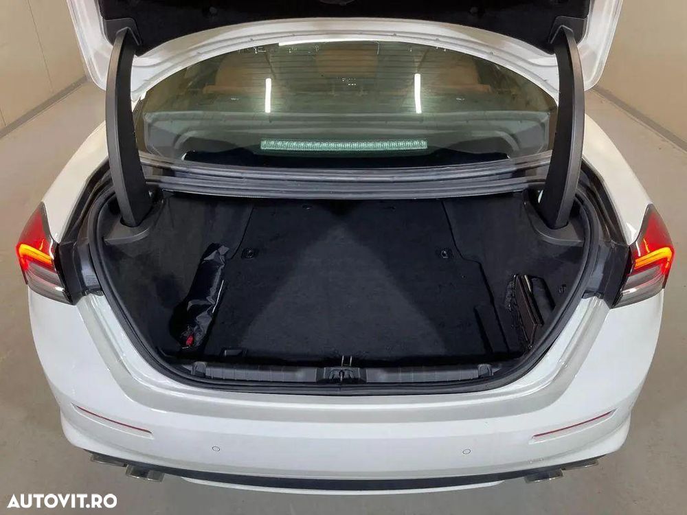 Maserati Ghibli GT Hybrid - 13