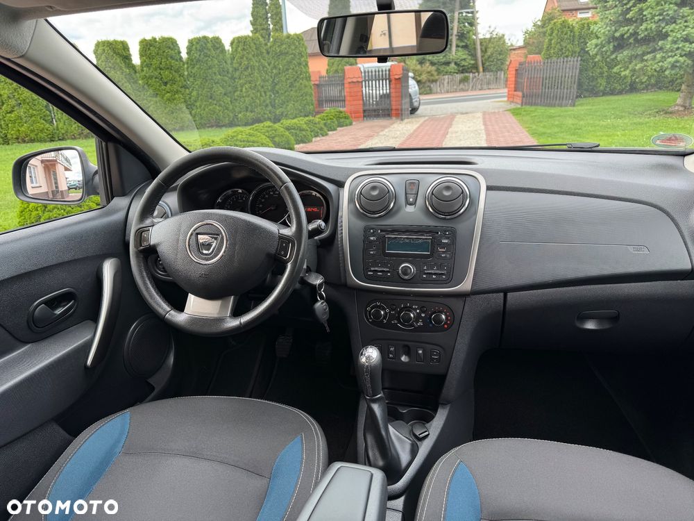 Dacia Logan TCe 90 Celebration - 16