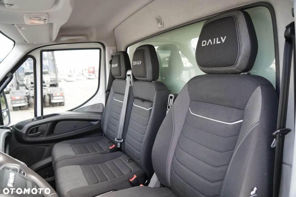 Iveco DAILY 35-180 / KONTENER / AUTOMAT HI-MATIC  / BLIŹNIAK / 2022 / SPROWADZONY - 26