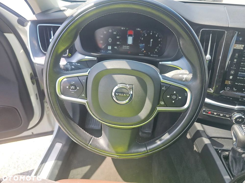 Volvo XC 60 T5 AWD Geartronic Momentum - 10