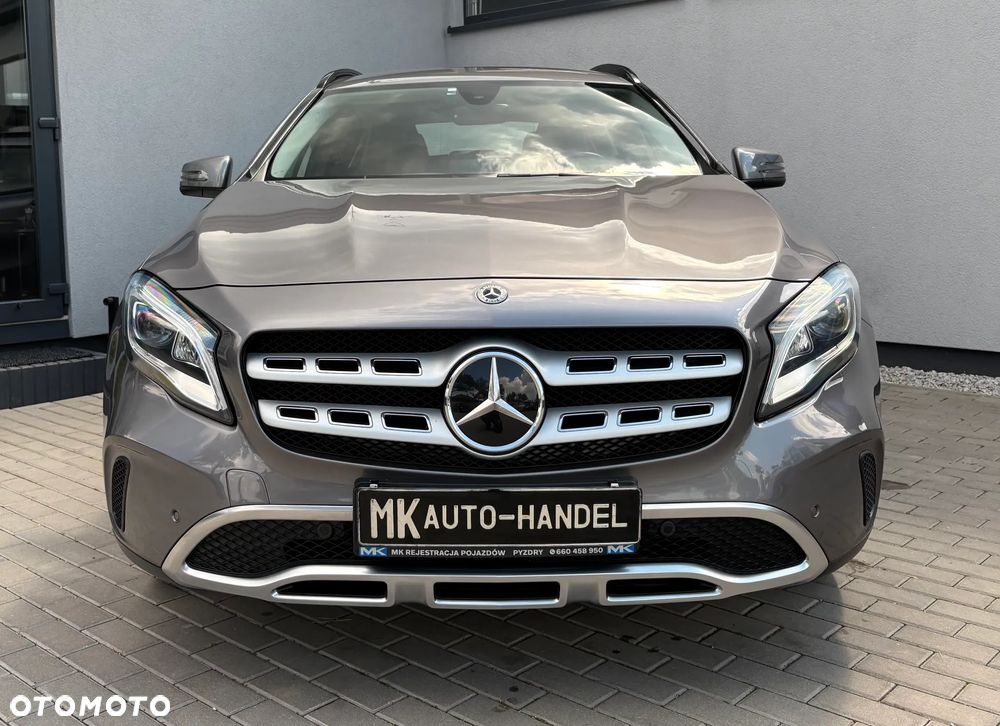 Mercedes-Benz GLA - 2