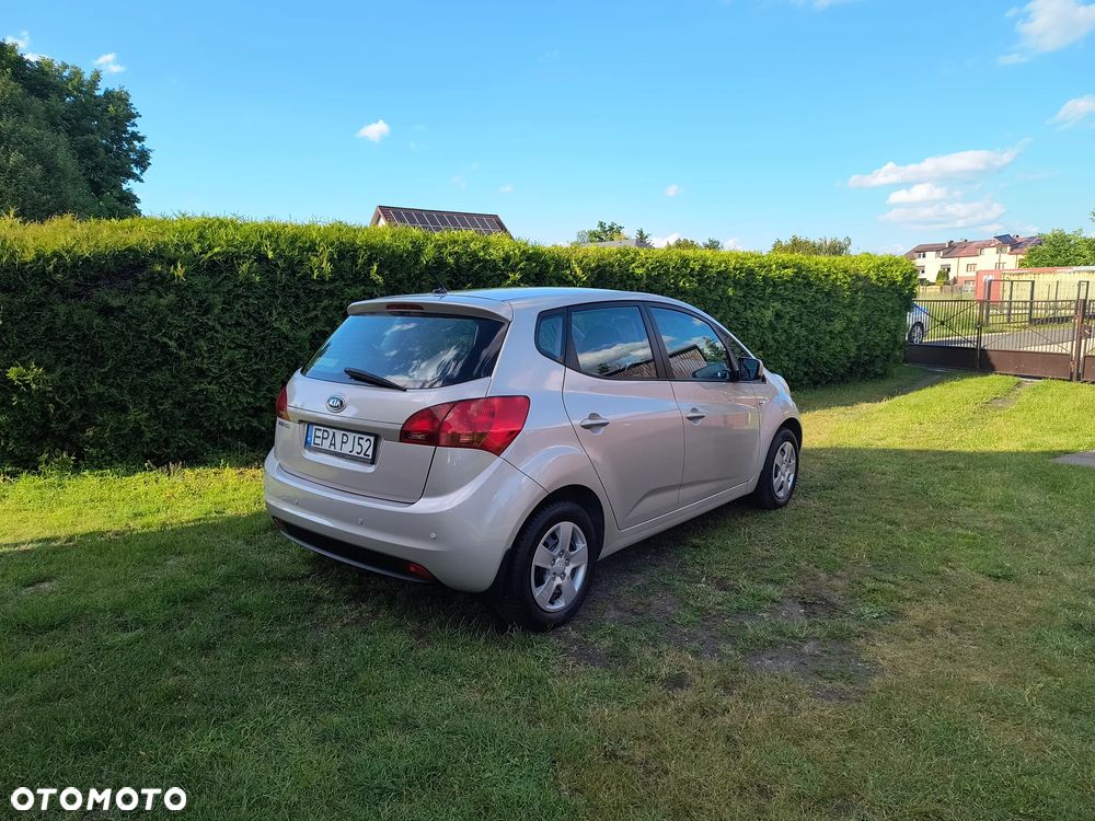 Kia Venga - 4