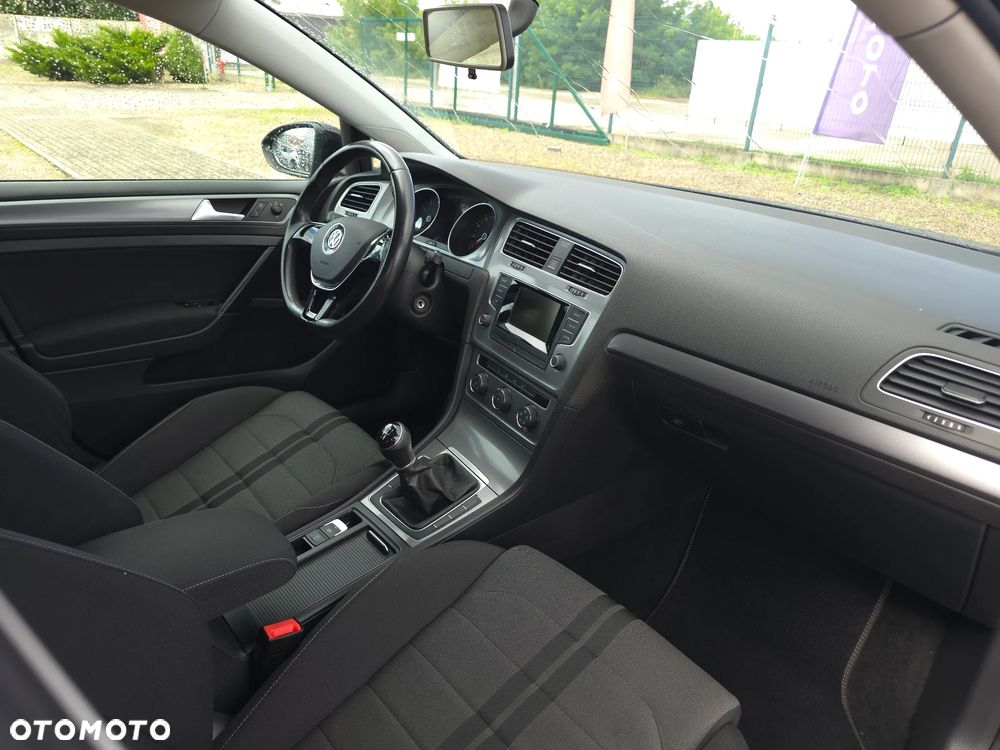Volkswagen Golf 1.2 TSI BMT Trendline - 17