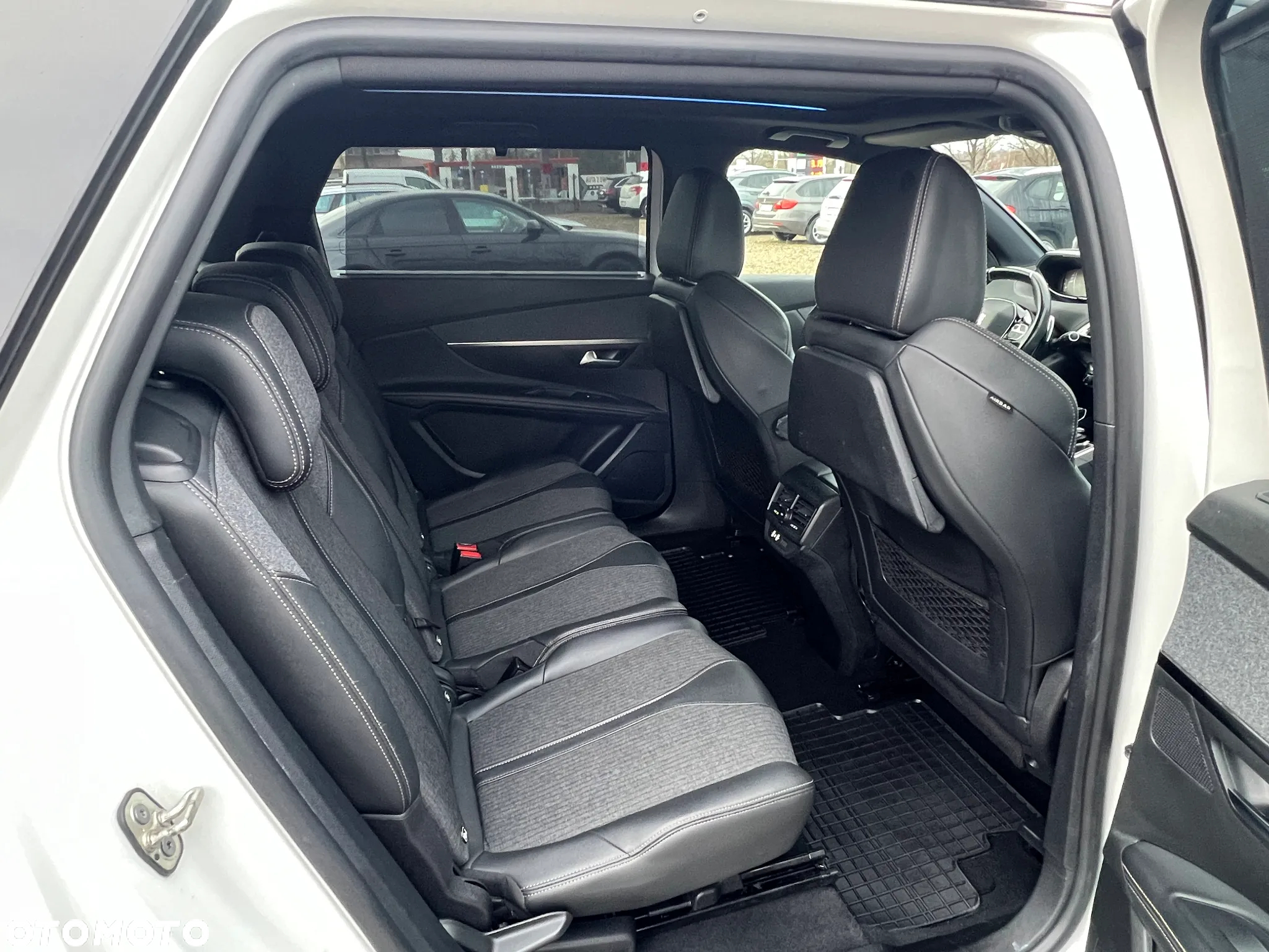 Peugeot 5008 1.5 BlueHDi GT S&S EAT8 - 23