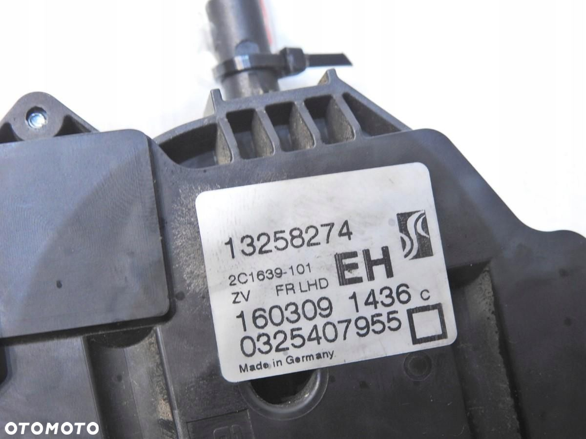 ZAMEK DRZWI PRAWY 6 PIN OPEL CORSA D 3D 13258274 0325407955 - 7