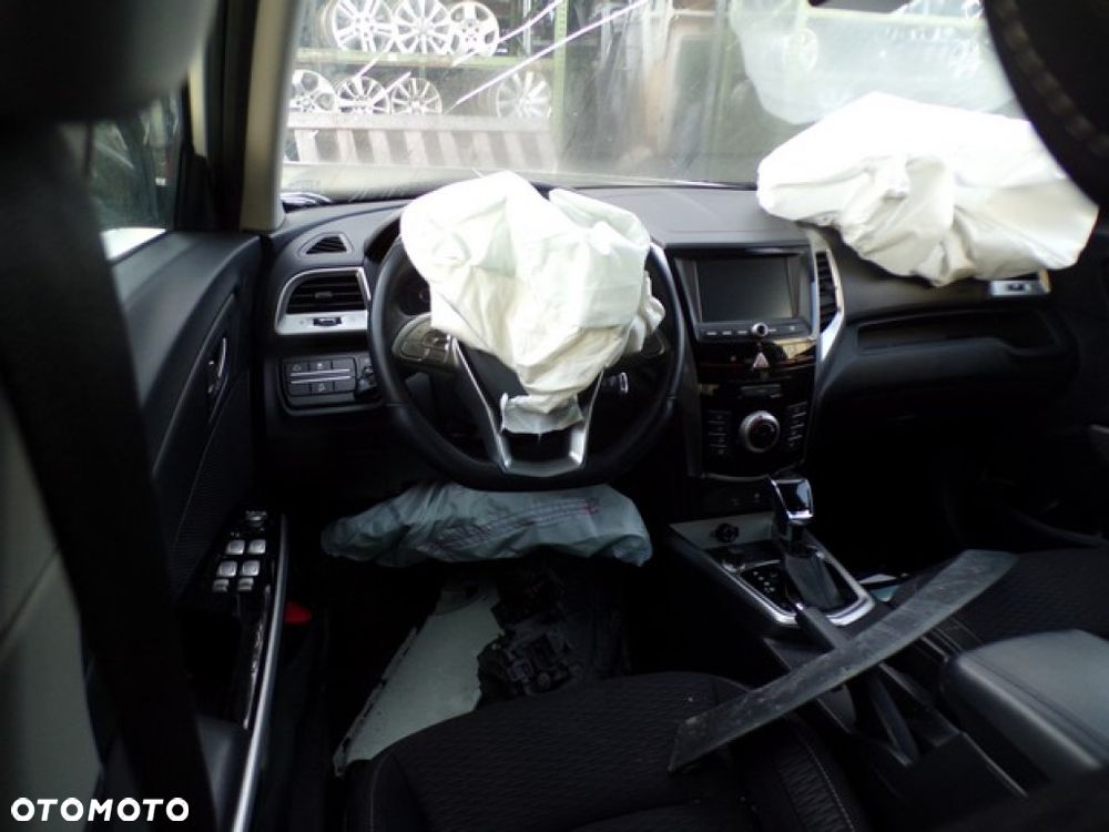 Części - SsangYong Tivoli 1.6 XGI 16V 128 KM 19R - 6