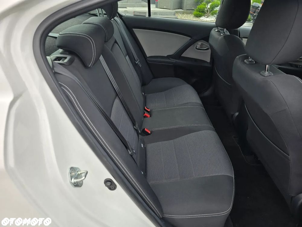 Toyota Avensis 2.0 D-4D Premium - 27