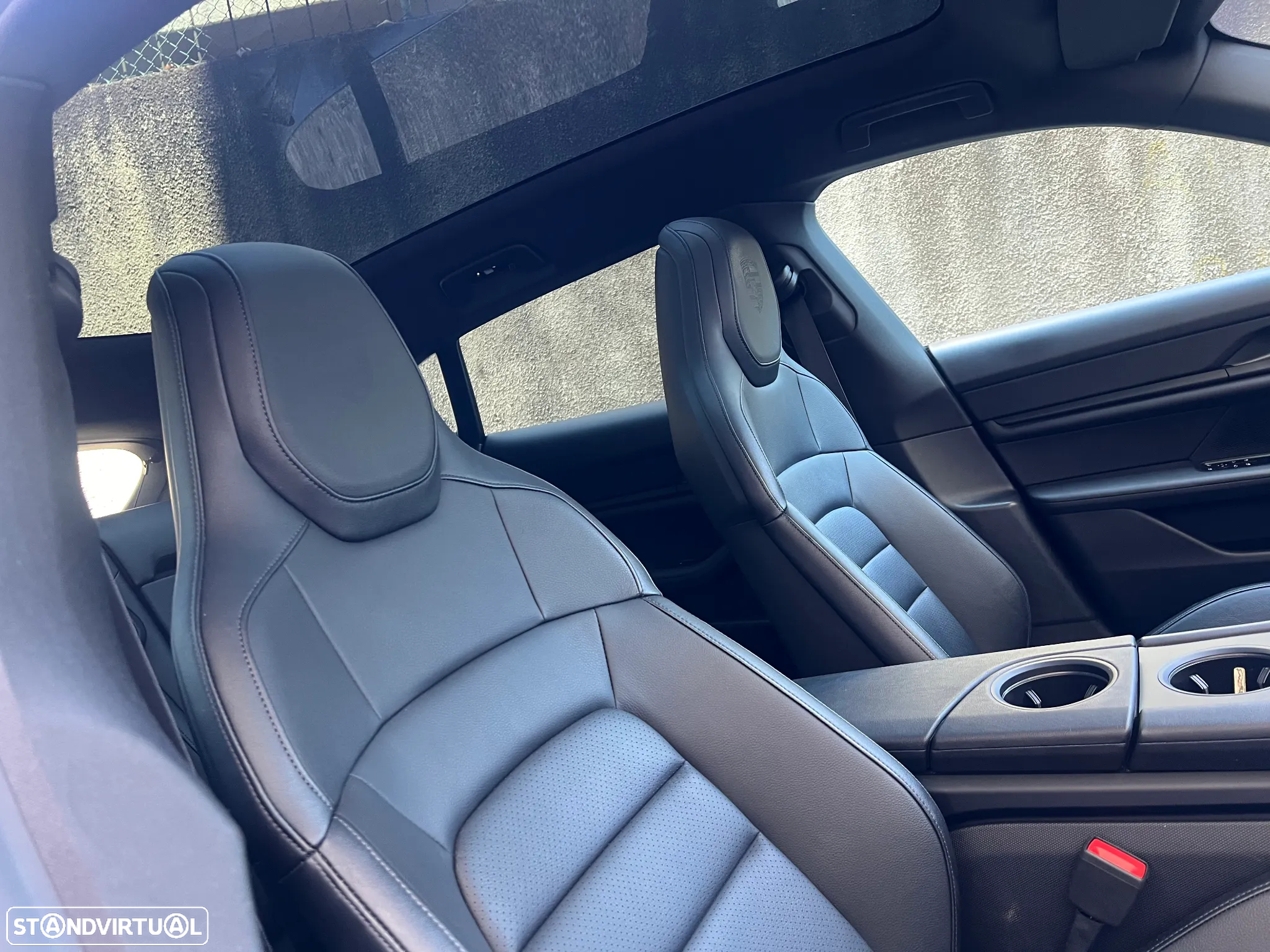 Porsche Taycan Sport Turismo - 17