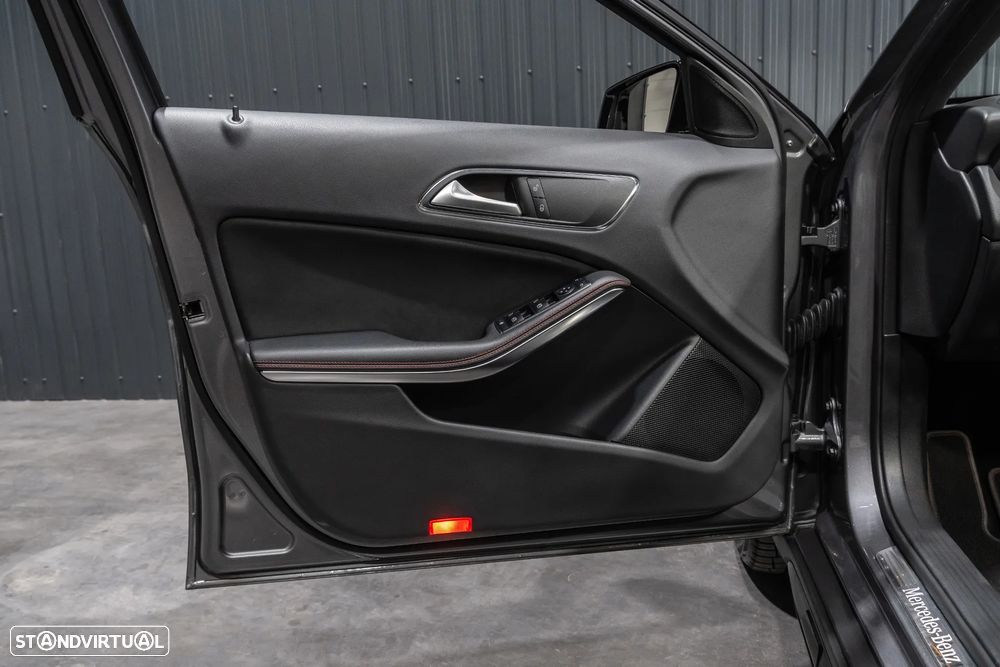 Mercedes-Benz GLA 180 AMG Line Aut. - 18