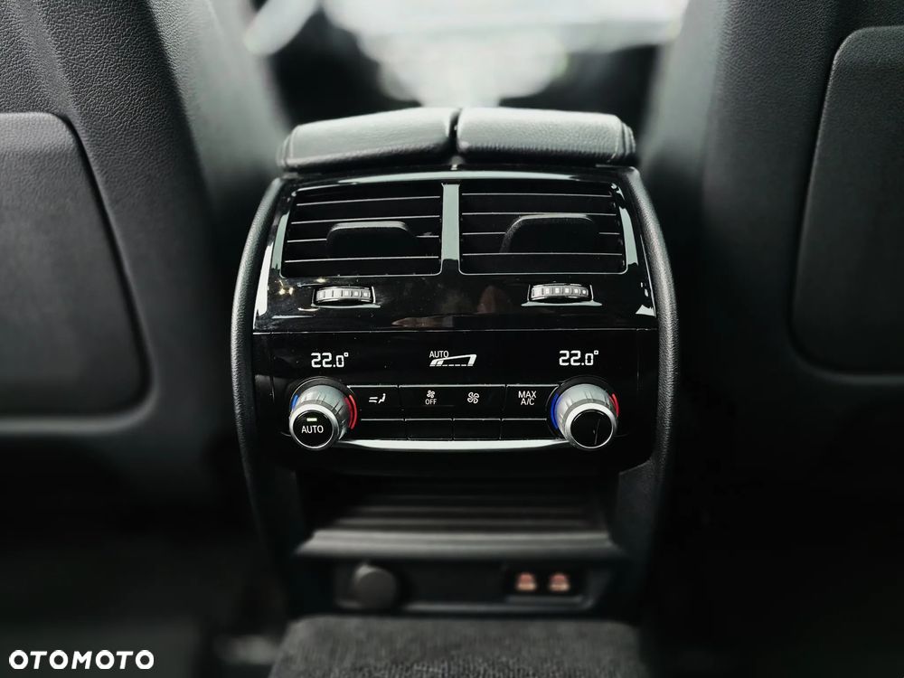 BMW Seria 5 520d xDrive MHEV Luxury Line sport - 31