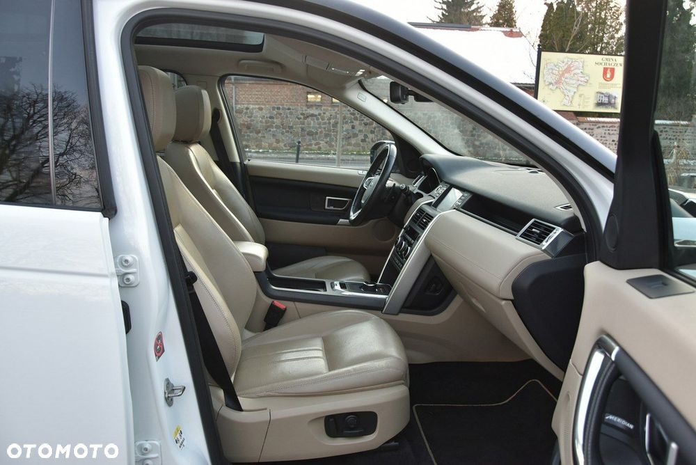 Land Rover Discovery Sport - 12